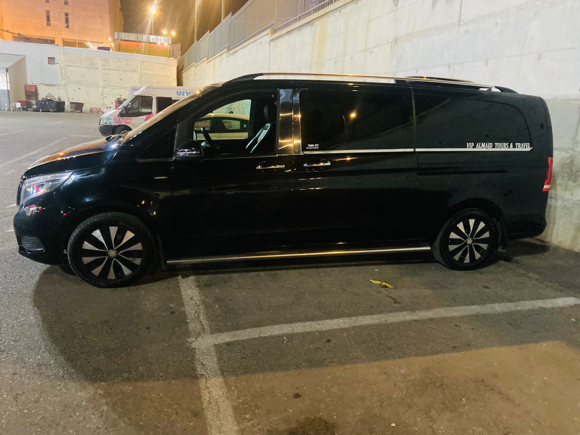 מרצדס VIP מהצד